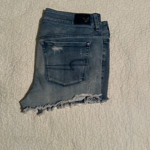 Women’s high rise shorts